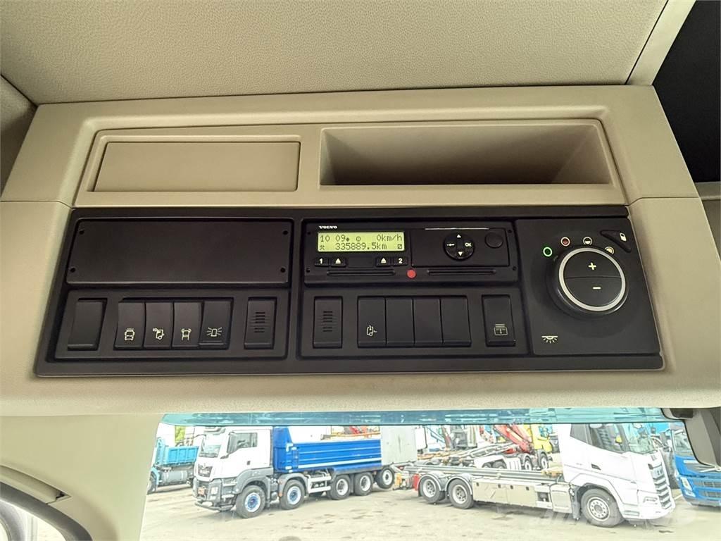 Volvo FH 540 8X4 Rol kiper kamioni s kukama za dizanje