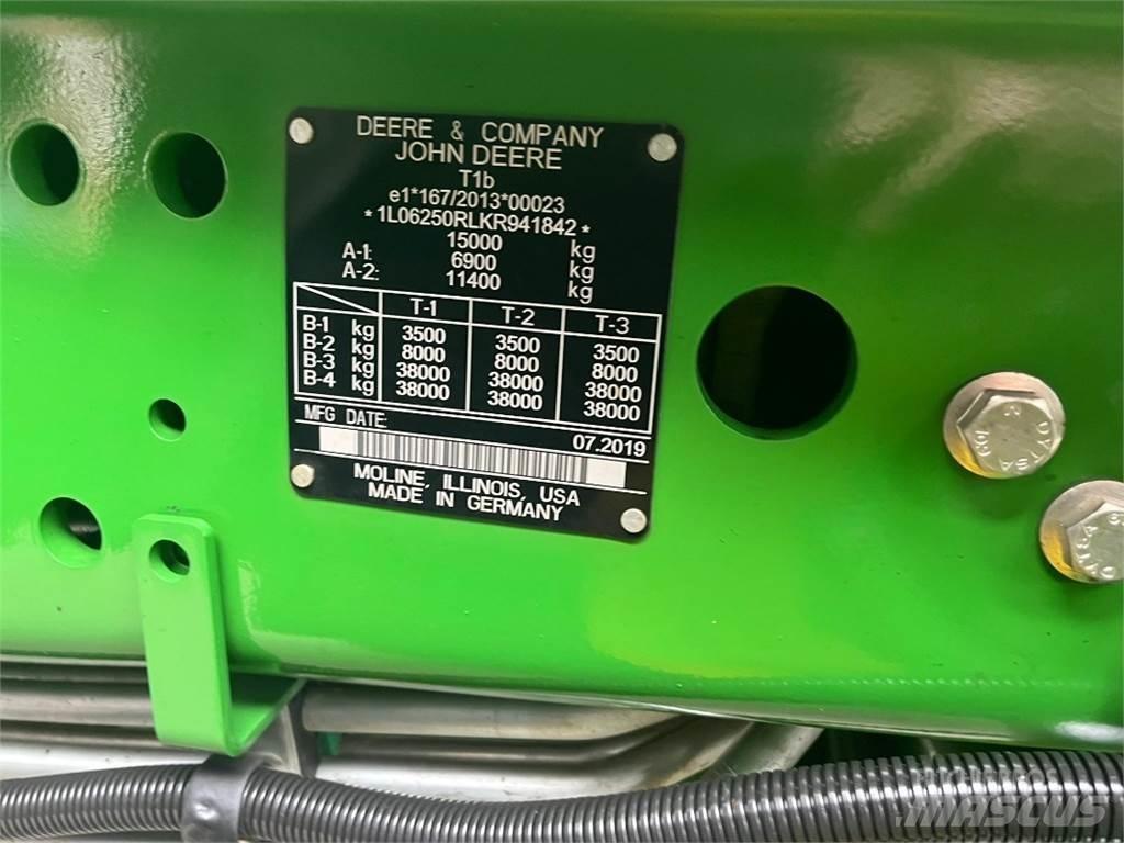 John Deere 6250R Traktori