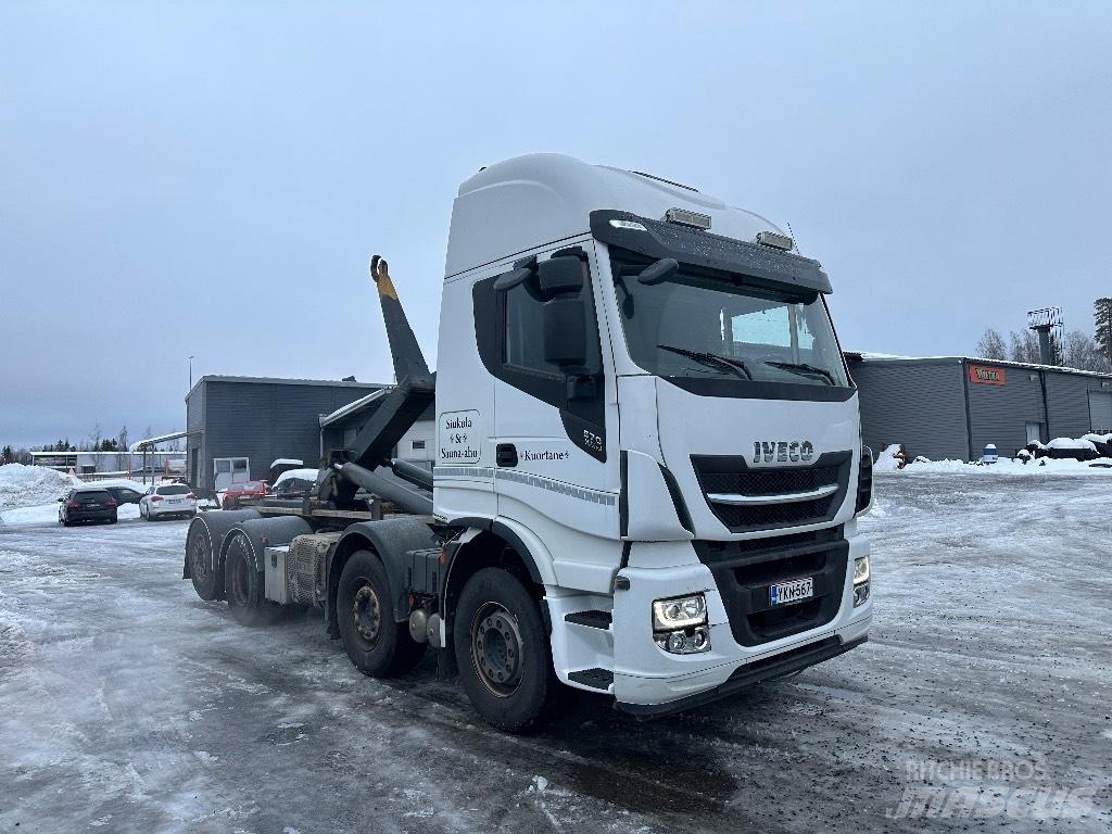 Iveco X-Way 560 8x2 Rol kiper kamioni s kukama za dizanje