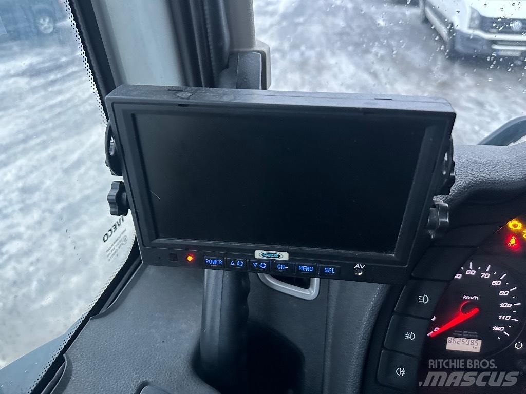 Iveco X-Way 560 8x2 Rol kiper kamioni s kukama za dizanje