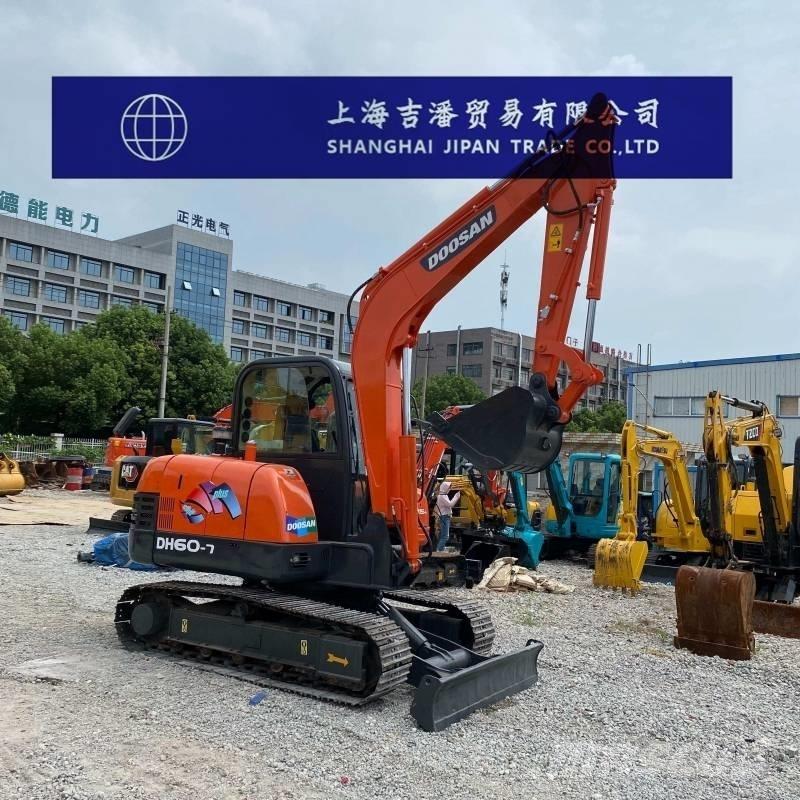 Doosan DH 60 Bageri gusjeničari