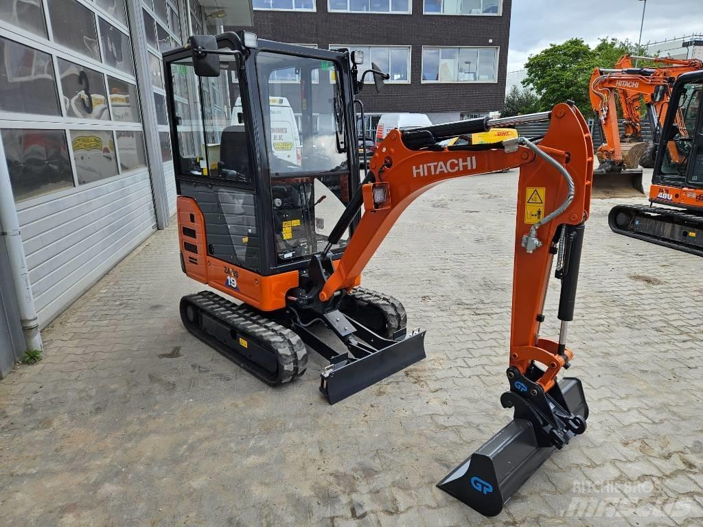 Hitachi ZX19-6 Mini bageri <7t