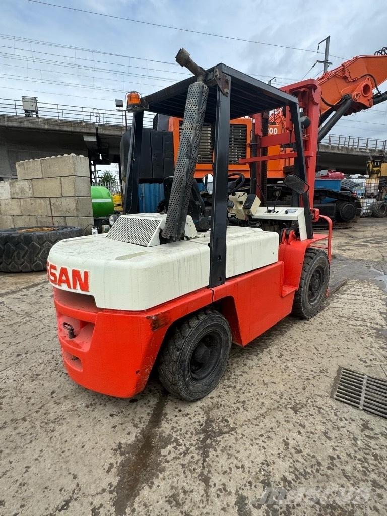 Nissan WF03A35U Dizelski viličari