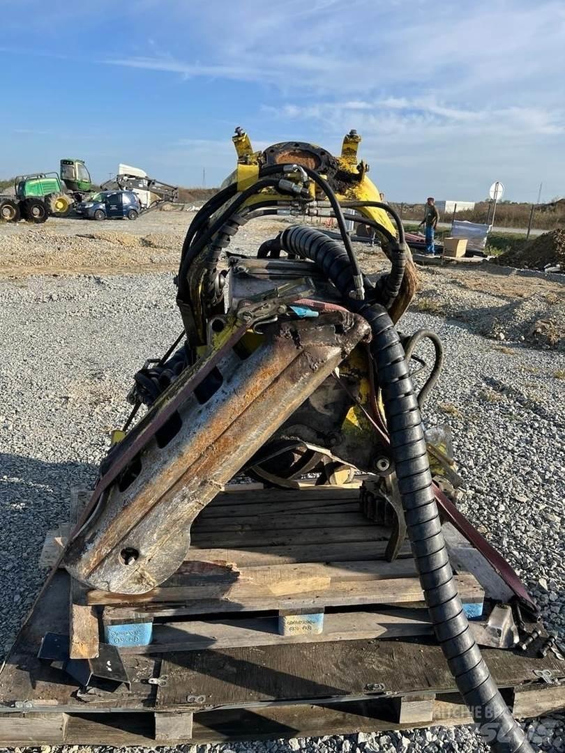 John Deere H414 Glave za kombajne