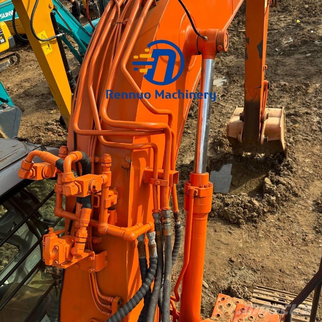 Hitachi ZX 135 US Bageri gusjeničari