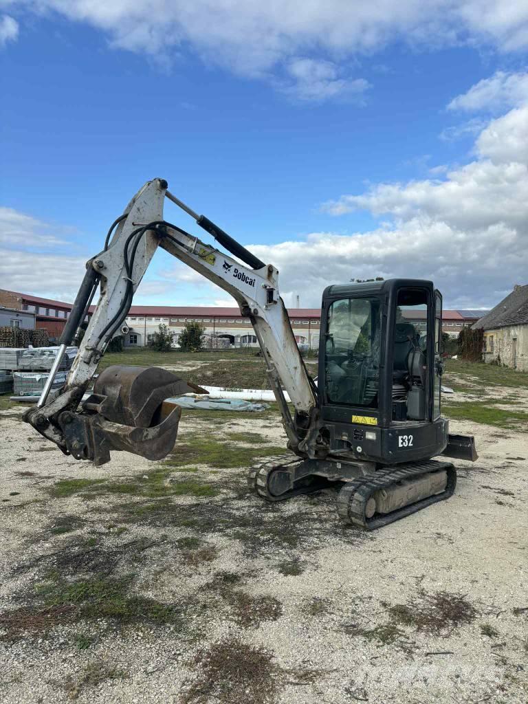 Bobcat E 32 Mini bageri <7t