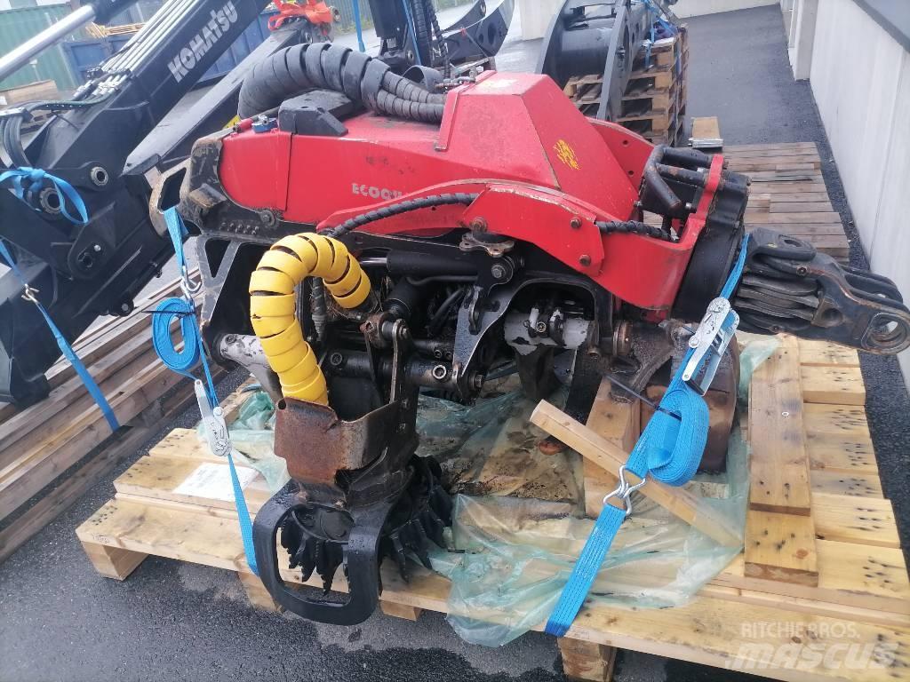 Komatsu C 124 Harversteri