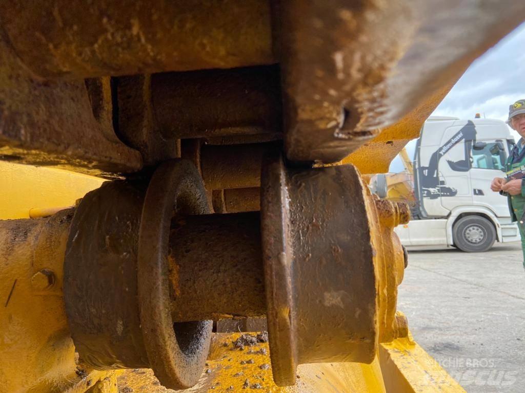 CAT D 8 Buldožeri gusjeničari