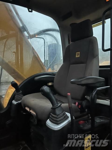 JCB JS 220 LC Bageri gusjeničari