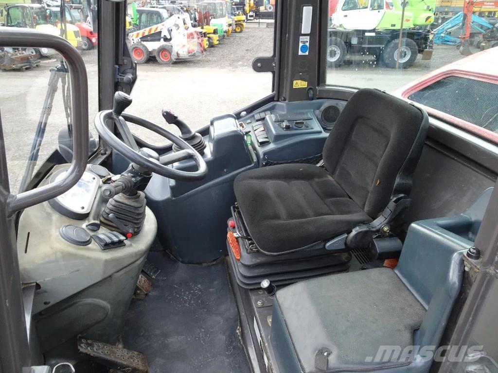 Mecalac AS700 Utovarivači na kotačima