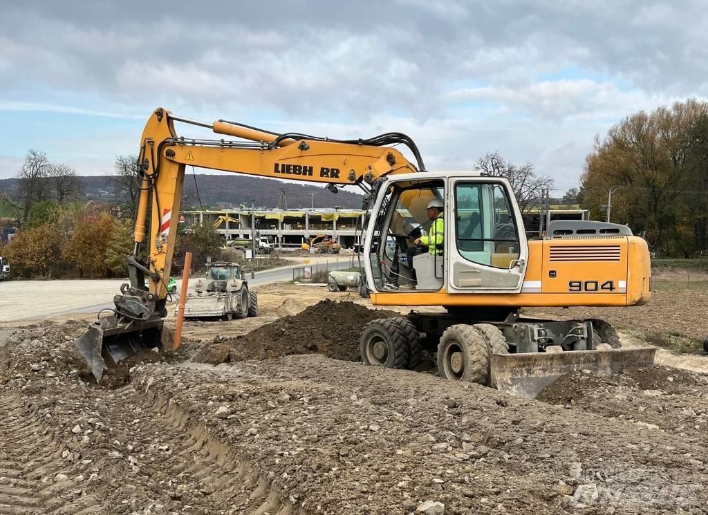 Liebherr A-904 900 Bageri na kotačima