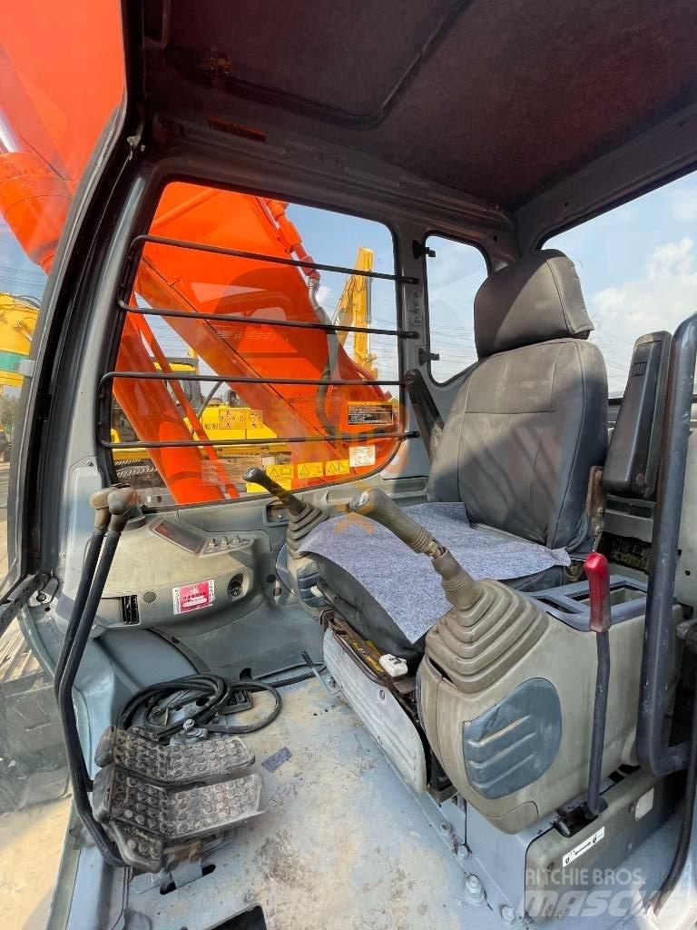 Hitachi EX 200 Bageri gusjeničari
