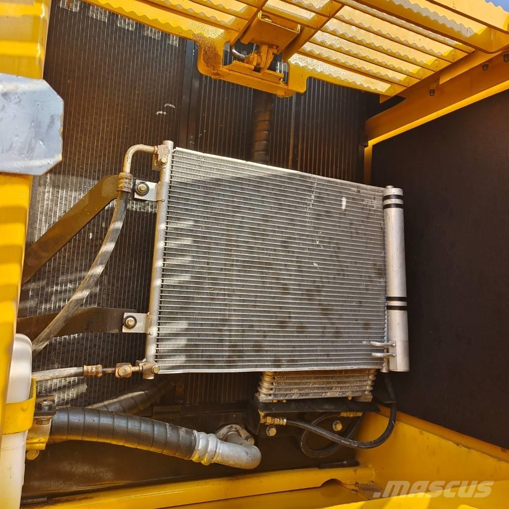 Komatsu PC 200 Bageri gusjeničari