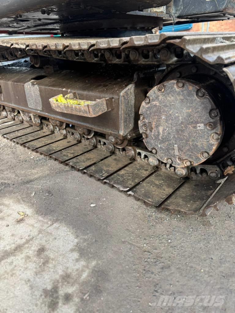 Hitachi ZX 135 US Bageri gusjeničari