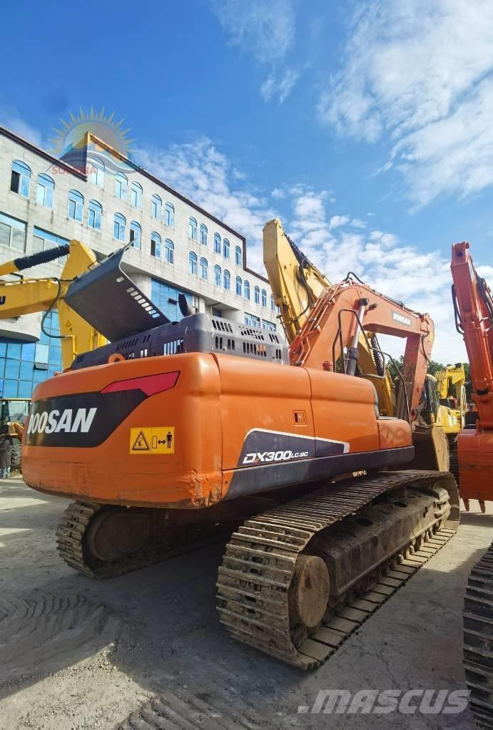 Doosan DX 300 LC Bageri gusjeničari