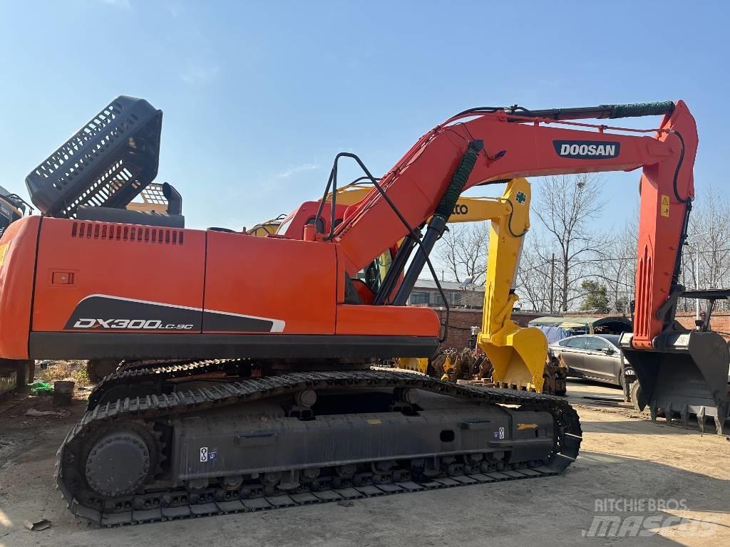 Doosan DX 300 Bageri gusjeničari