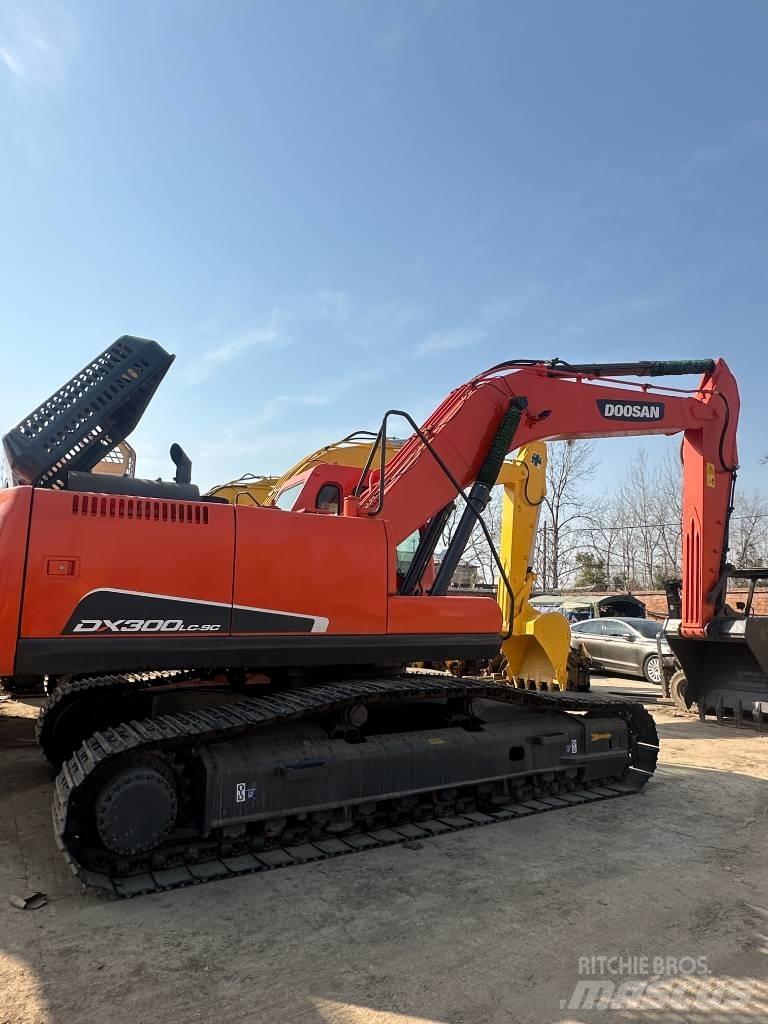Doosan DX 300 Bageri gusjeničari
