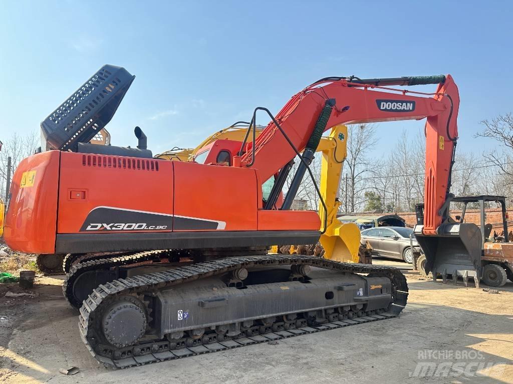 Doosan DX 300 Bageri gusjeničari