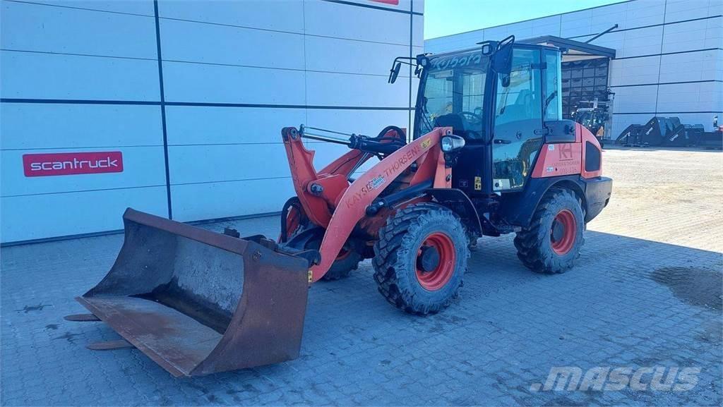 Kubota R085 Višenamjenski utovarivači