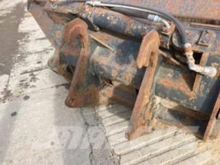 CAT Bucket-Side Dump Kašike / Korpe