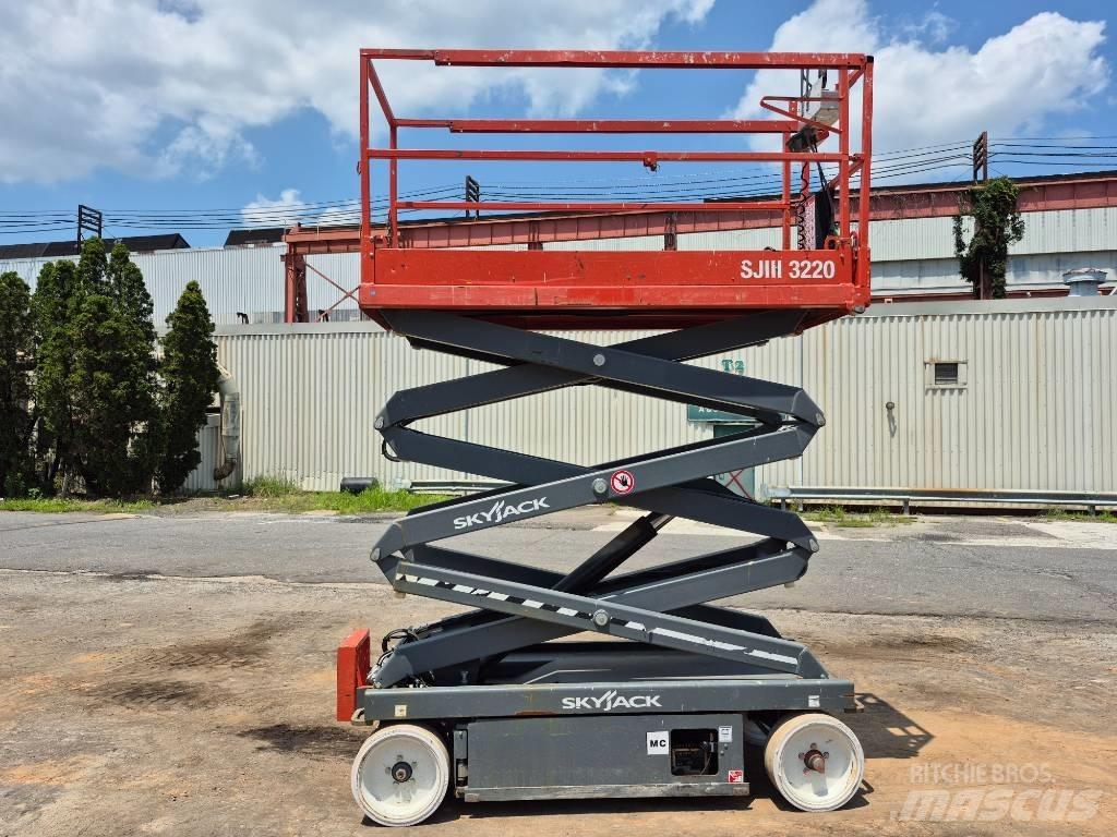 SkyJack SJ 3220 Škaraste platforme