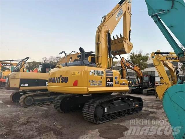 Komatsu PC 200-8 Bageri gusjeničari