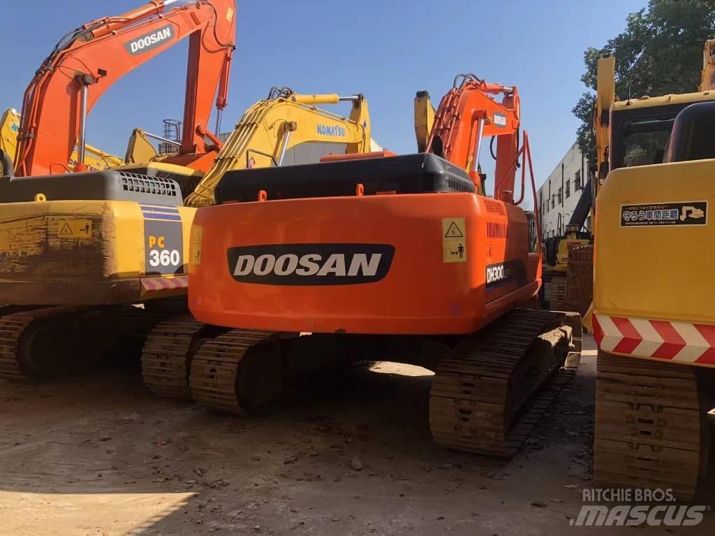 Doosan 225 LC Bageri gusjeničari