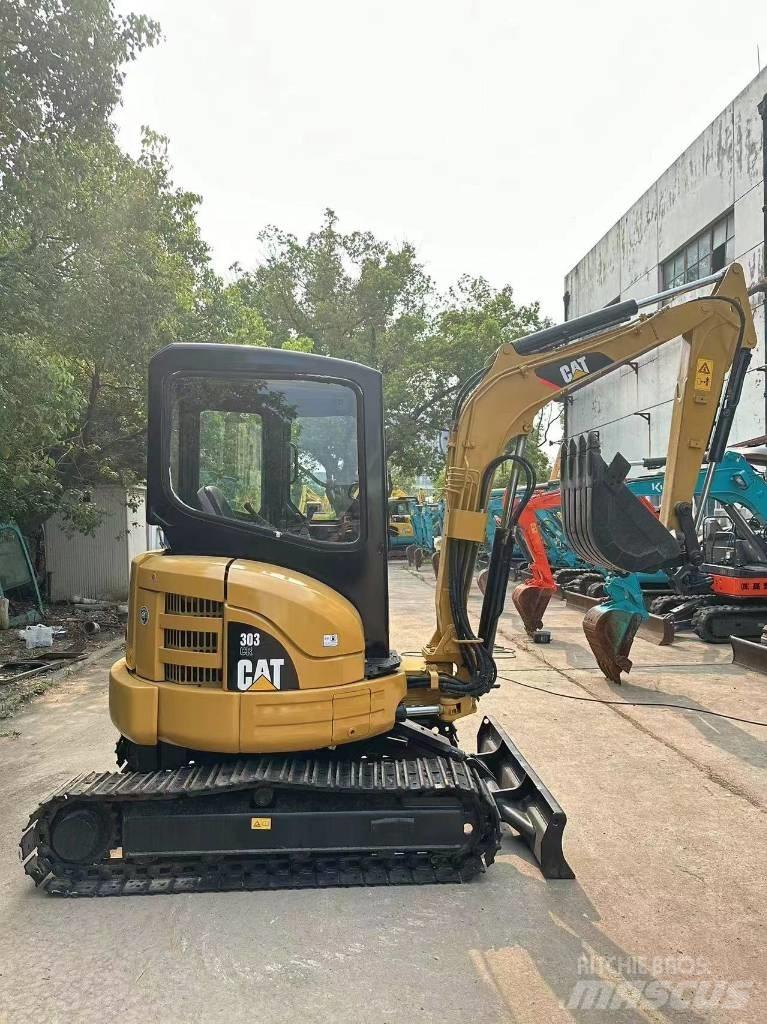CAT 303 Bageri gusjeničari