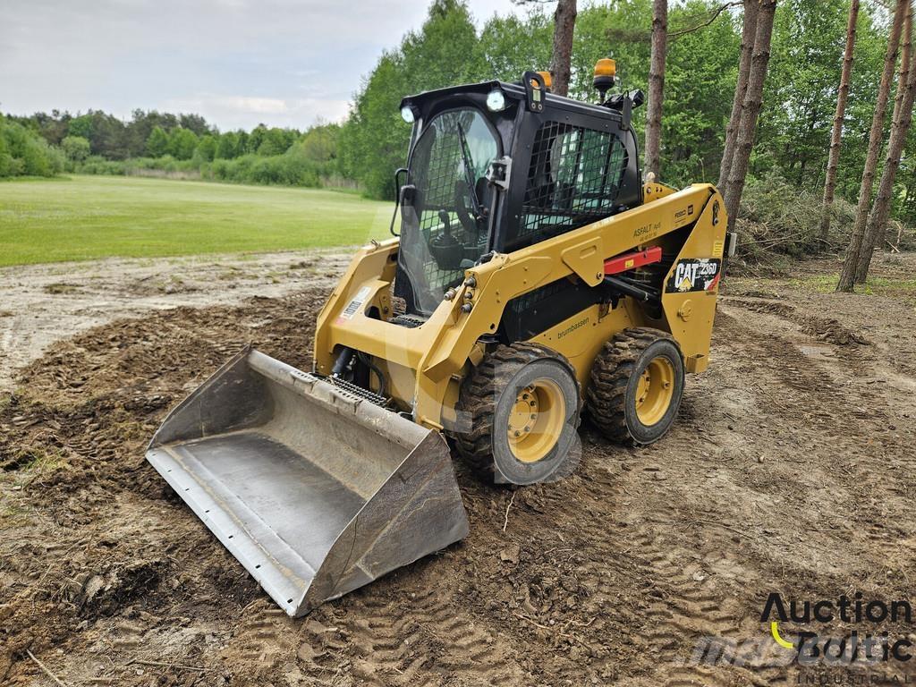 CAT 236 D Skid steer mini utovarivači