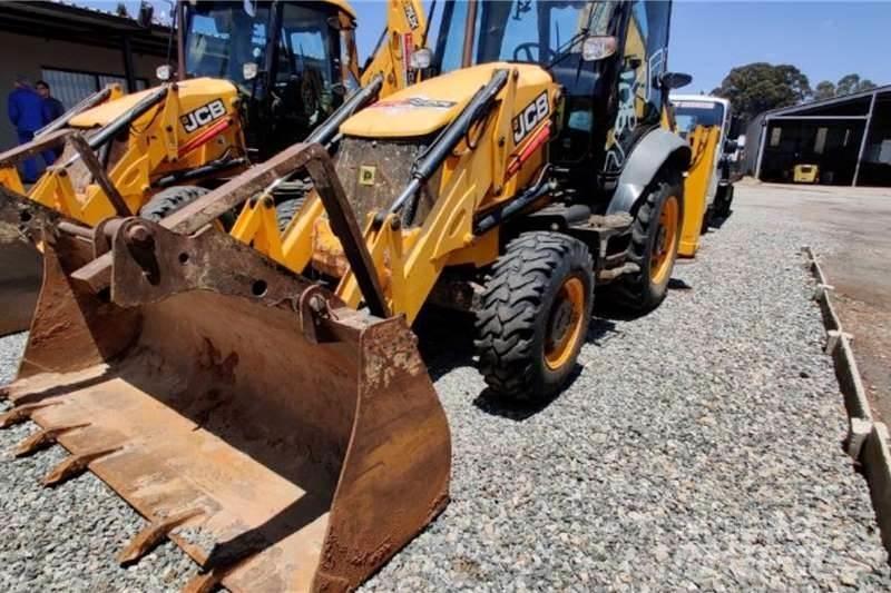 JCB 3CX 4X4 Utovarni rovokopači