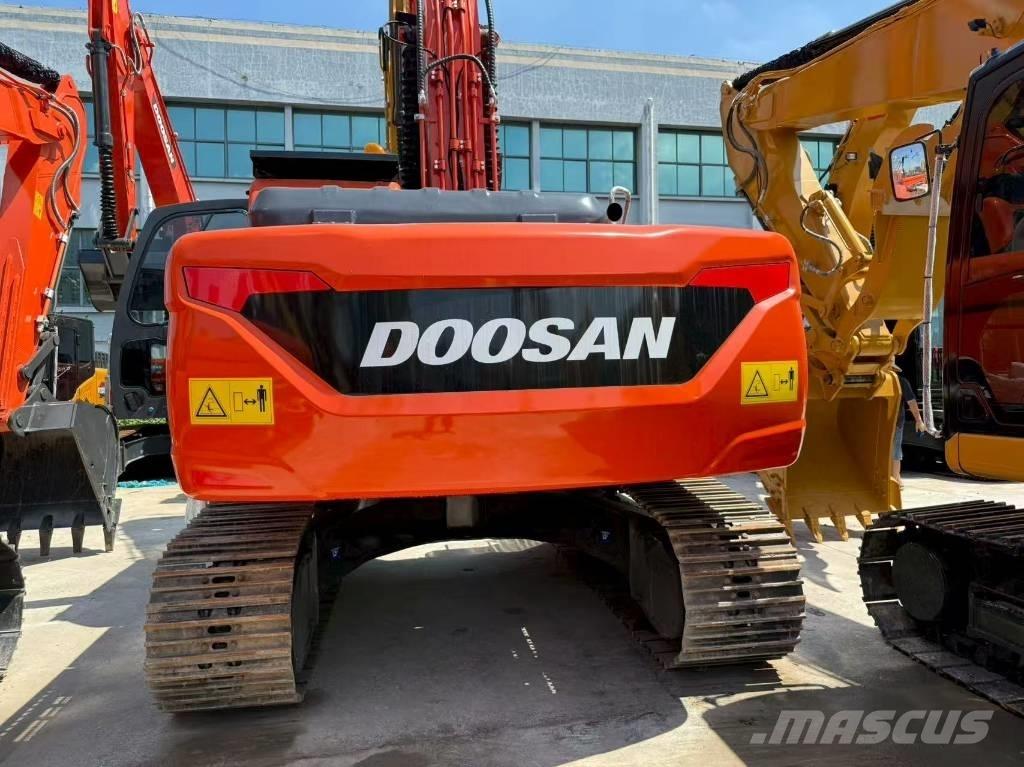 Doosan DX 225 Bageri gusjeničari