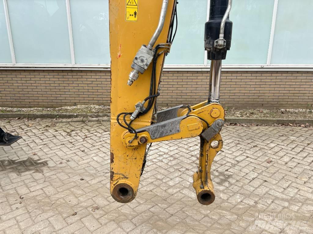 CAT MH3022  2015   CE Bageri za manipuliranje materijalom / otpadom