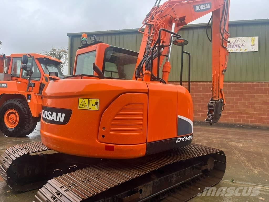  2015 DX140LCR-3 Bageri gusjeničari