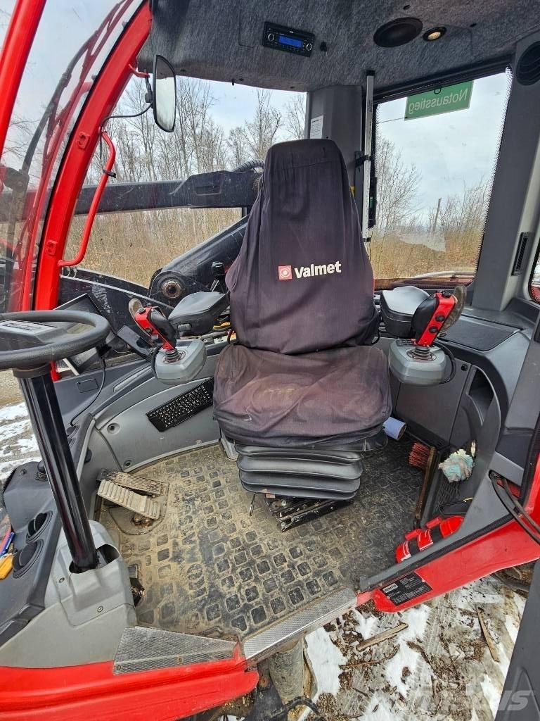 Komatsu 951 Harversteri
