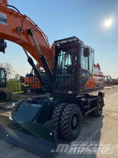 Doosan DX 210 W Bageri na kotačima
