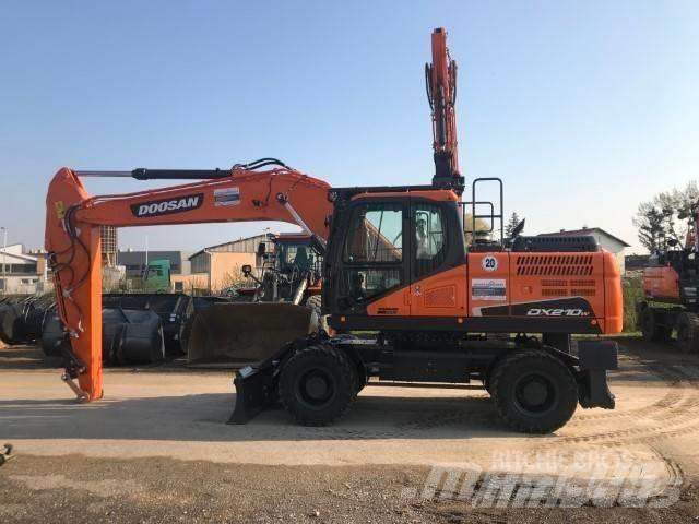 Doosan DX 210 W Bageri na kotačima
