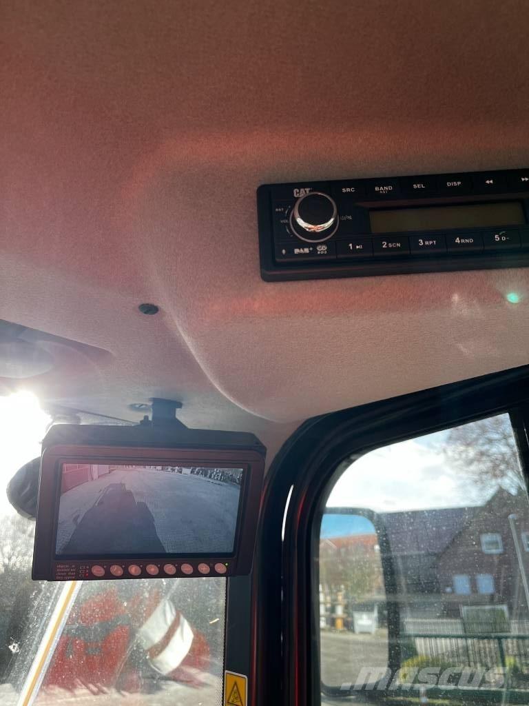 CAT 910 Utovarivači na kotačima