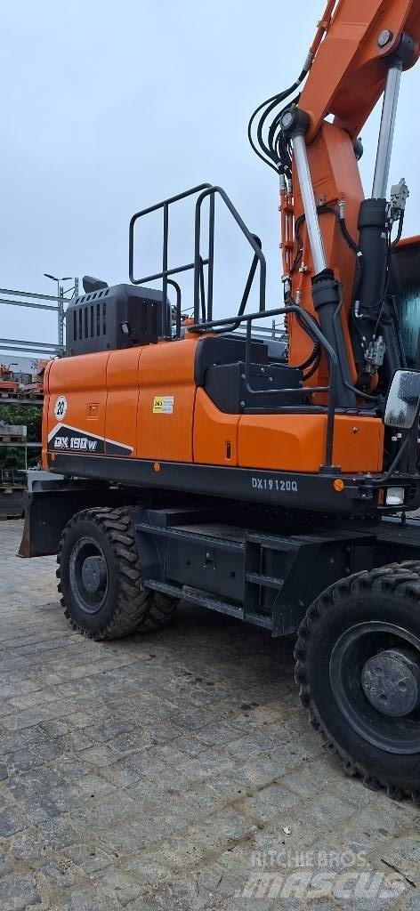 Doosan DX 190 W-7 Bageri na kotačima