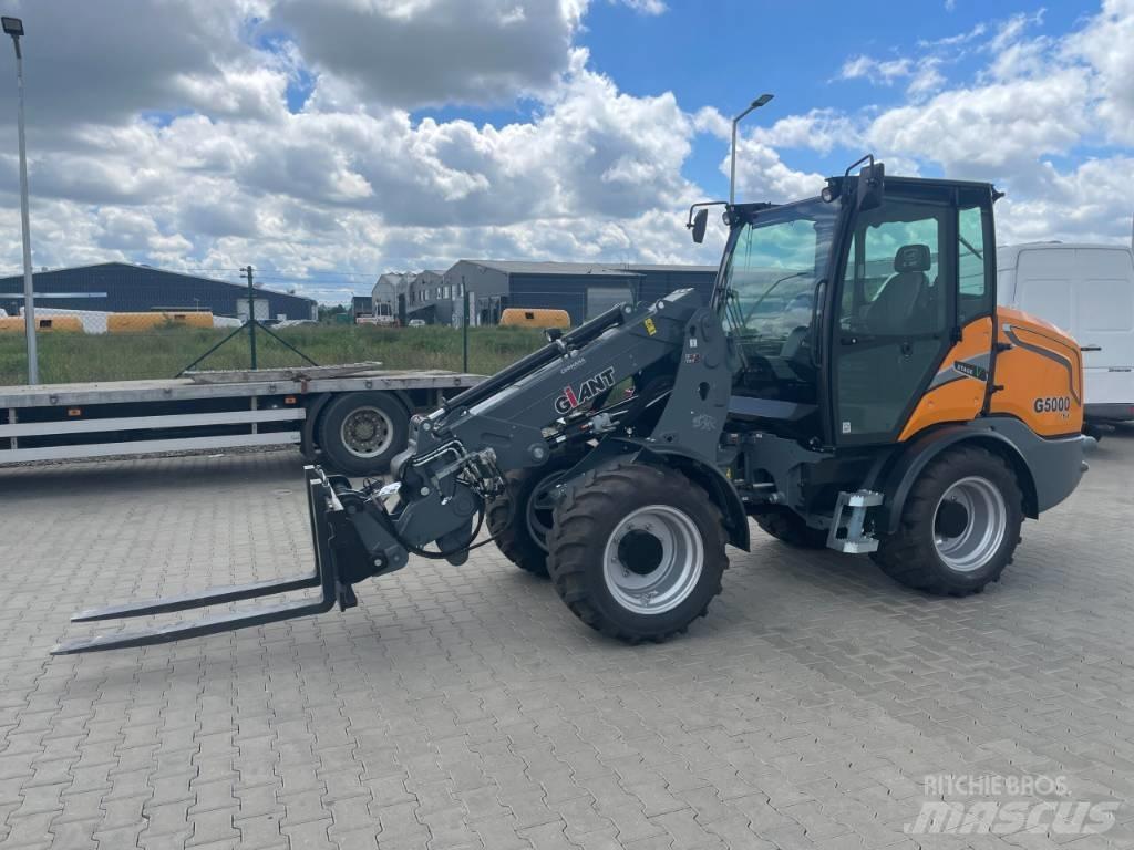 GiANT g5000 Višenamjenski utovarivači