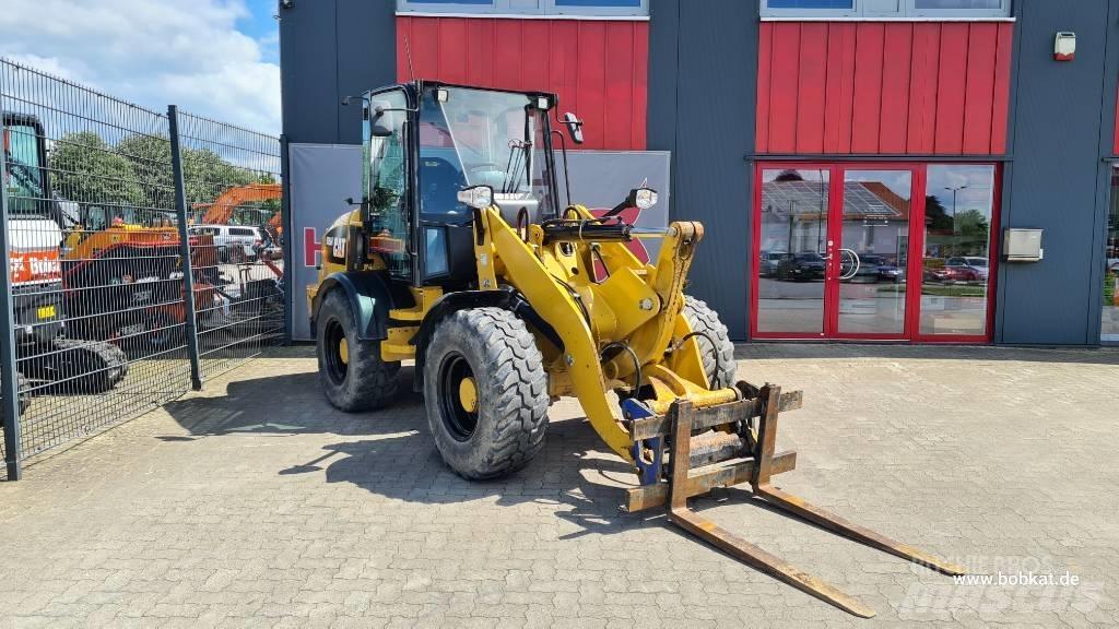 CAT 908 Utovarivači na kotačima