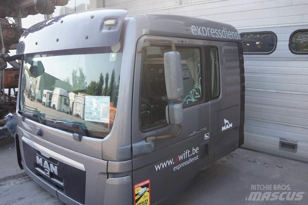 MAN F99L34 TGM Kabine i unutrašnjost