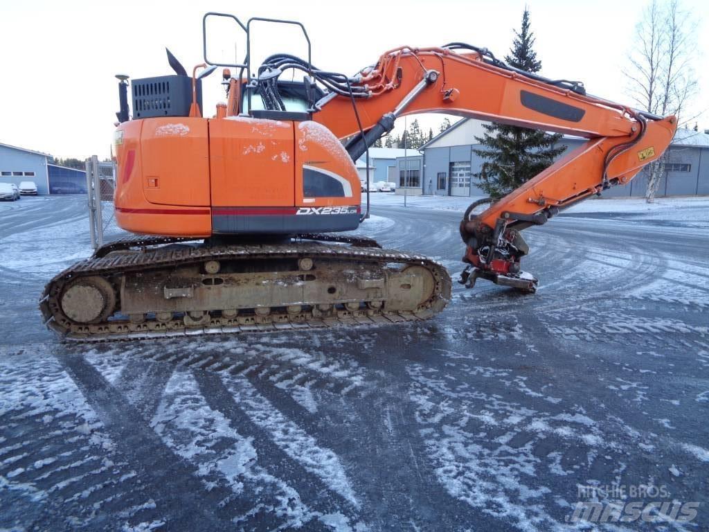 Doosan DX 235 Bageri gusjeničari