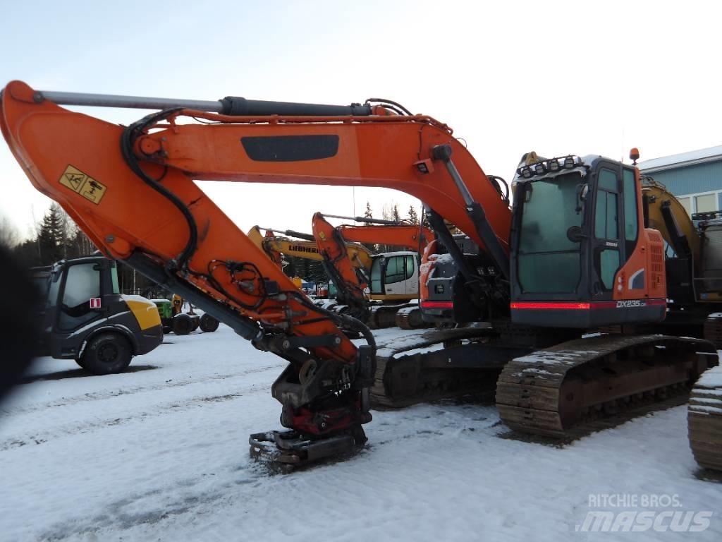 Doosan DX 235 Bageri gusjeničari