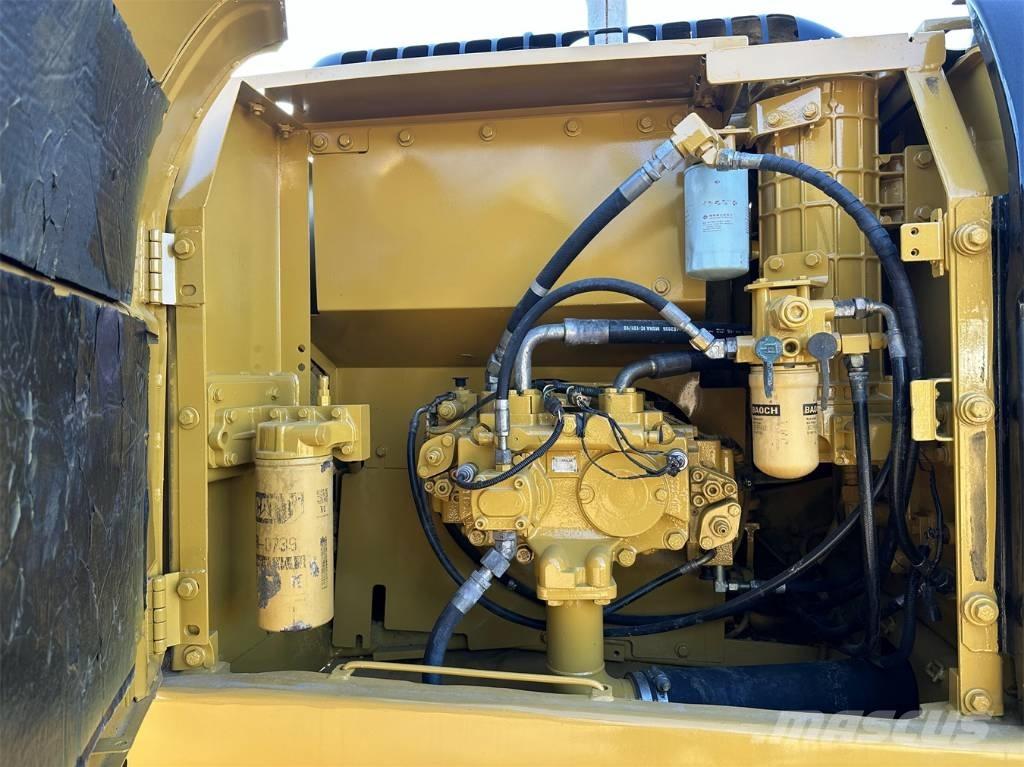 CAT 320D Bageri gusjeničari