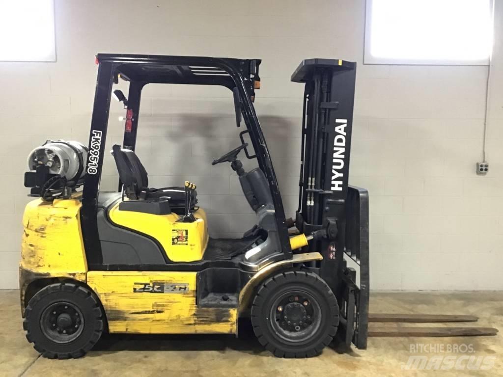 Hyundai 25 L-7 A Viličari - ostalo