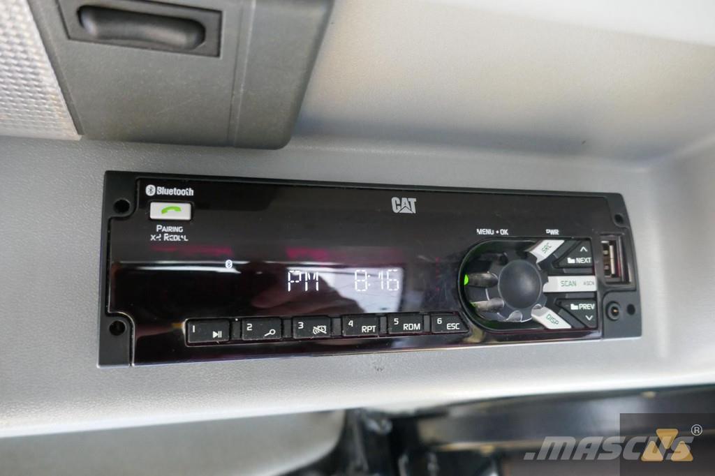 CAT D8T Buldožeri gusjeničari