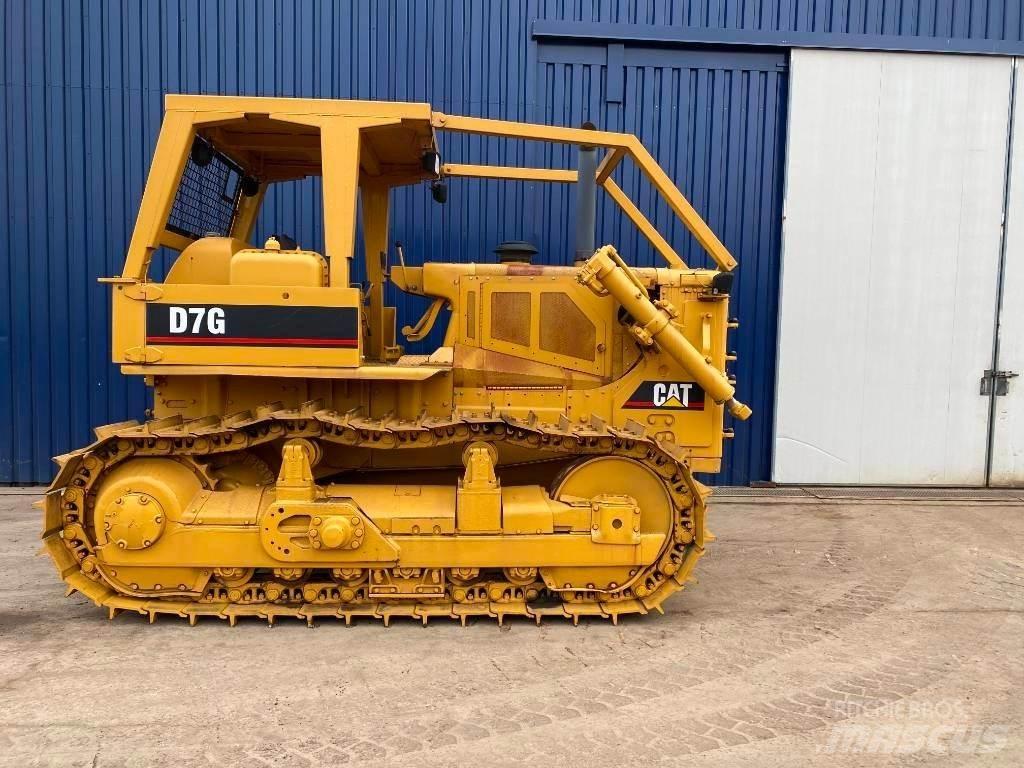 CAT D 7 G Buldožeri gusjeničari