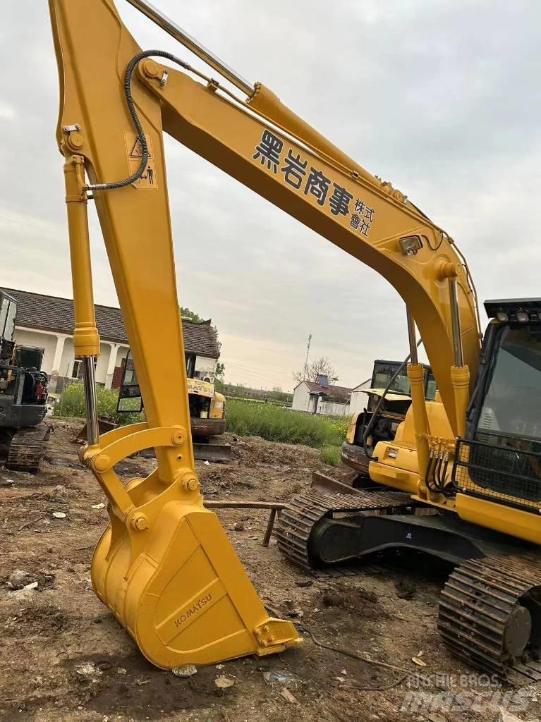 Komatsu PC 130 Bageri gusjeničari