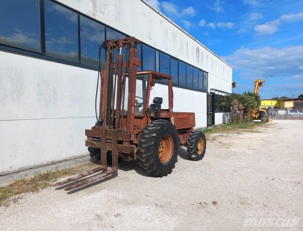 Manitou 4RM30G Dizelski viličari