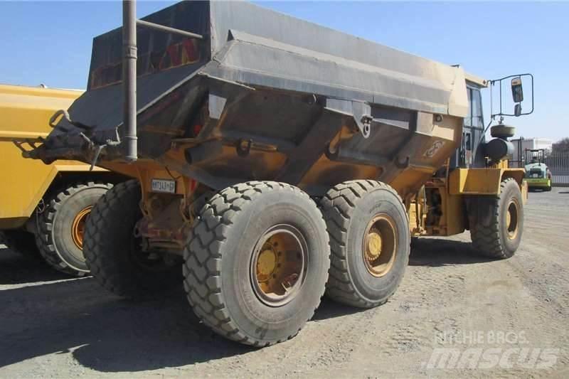 Bell B20C 6X4 Kamioni cisterne